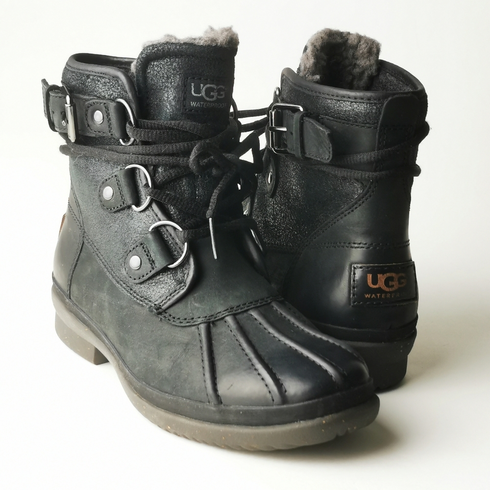 Ugg Azaria Waterproof All Weather Ankle Boots size 5